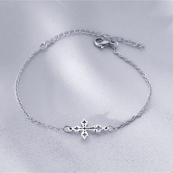 🔵𝟲𝟱%𝗢𝗙𝗙 𝗯𝘂𝗻𝗱𝗹𝗲𝘀 𝟯+🔵 NEW Filigree Cross Stainless Steel Bracelet - Picture 7 of 9